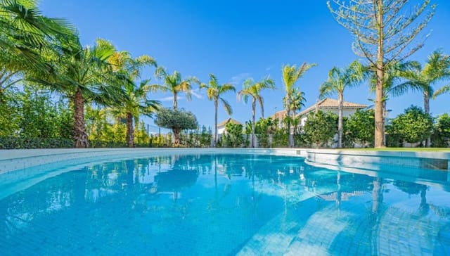 6 slaapkamer Villa te koop in Aloha Golf, Marbella met zwembad - € 6.400.000 (Ref: 9682848)