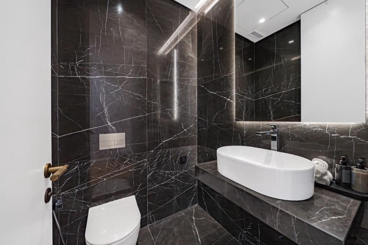 6 slaapkamer Villa te koop in Aloha Golf met zwembad - € 6.400.000 (Ref: 9682848)