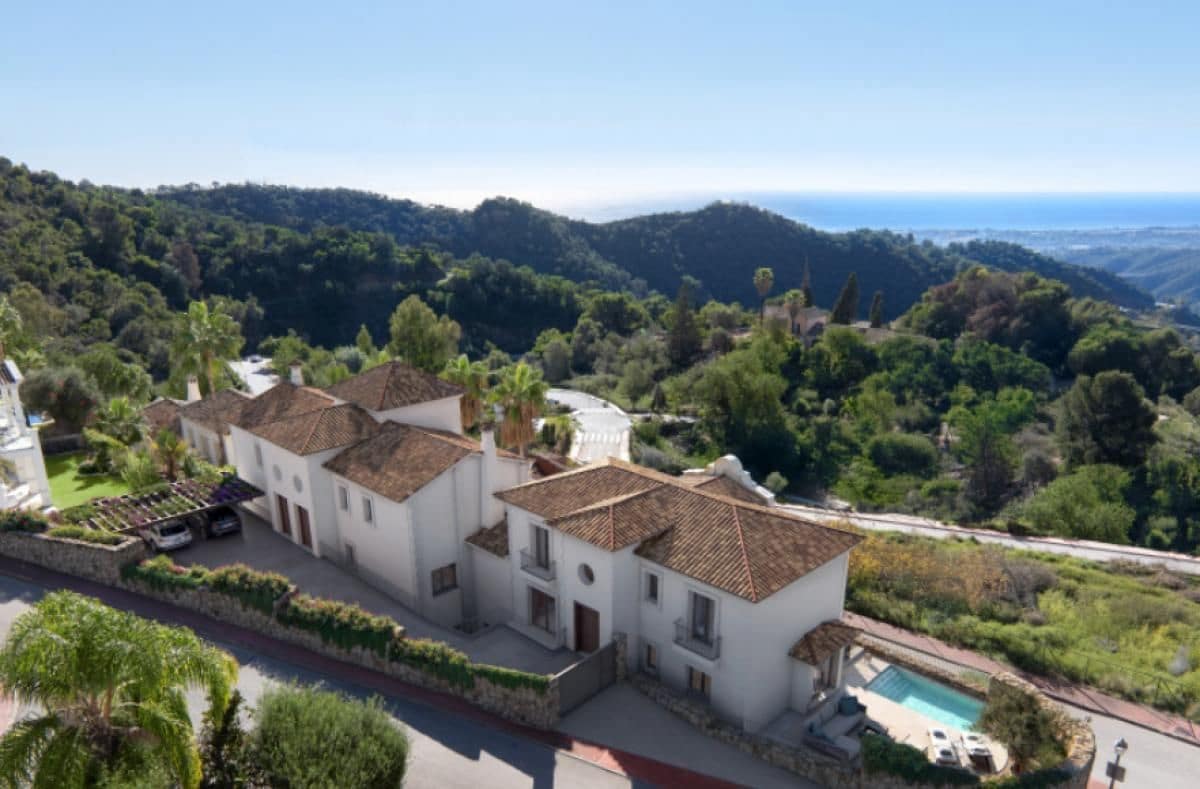 3 bedroom Villa for sale in Istan with pool - € 1,595,000 (Ref: 9682852)