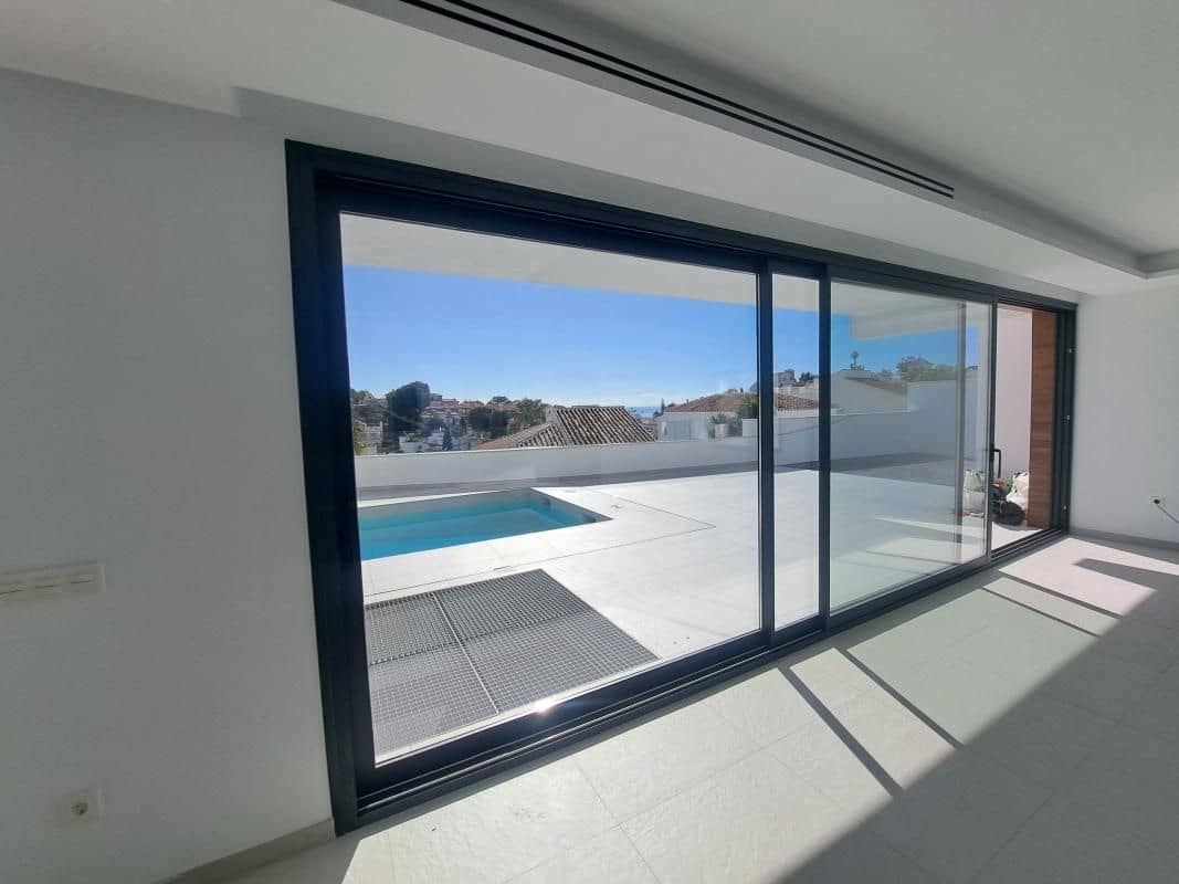 3 Zimmer Villa zu verkaufen in Nerja mit Pool - 1.145.000 € (Ref: 9682934)