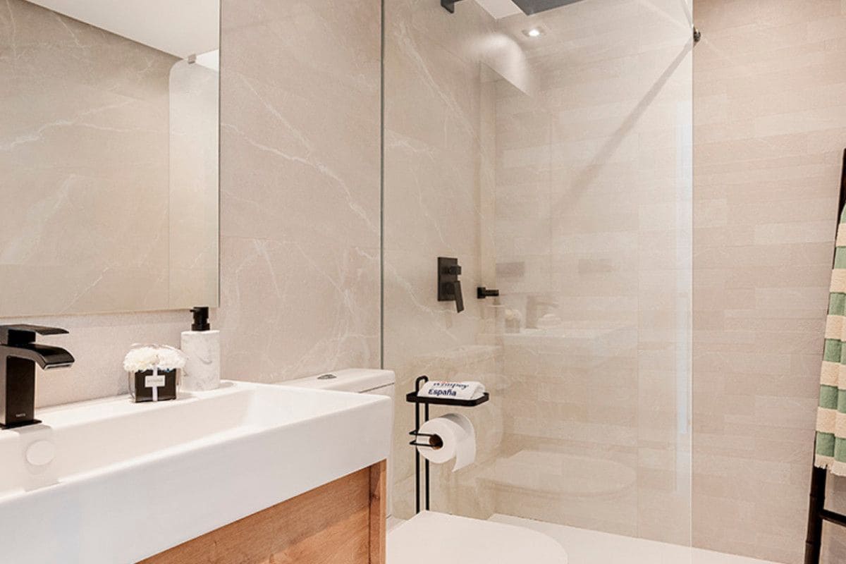 3 soverom Rekkehus til salgs i Istan med svømmebasseng - € 620 000 (Ref: 9682992)