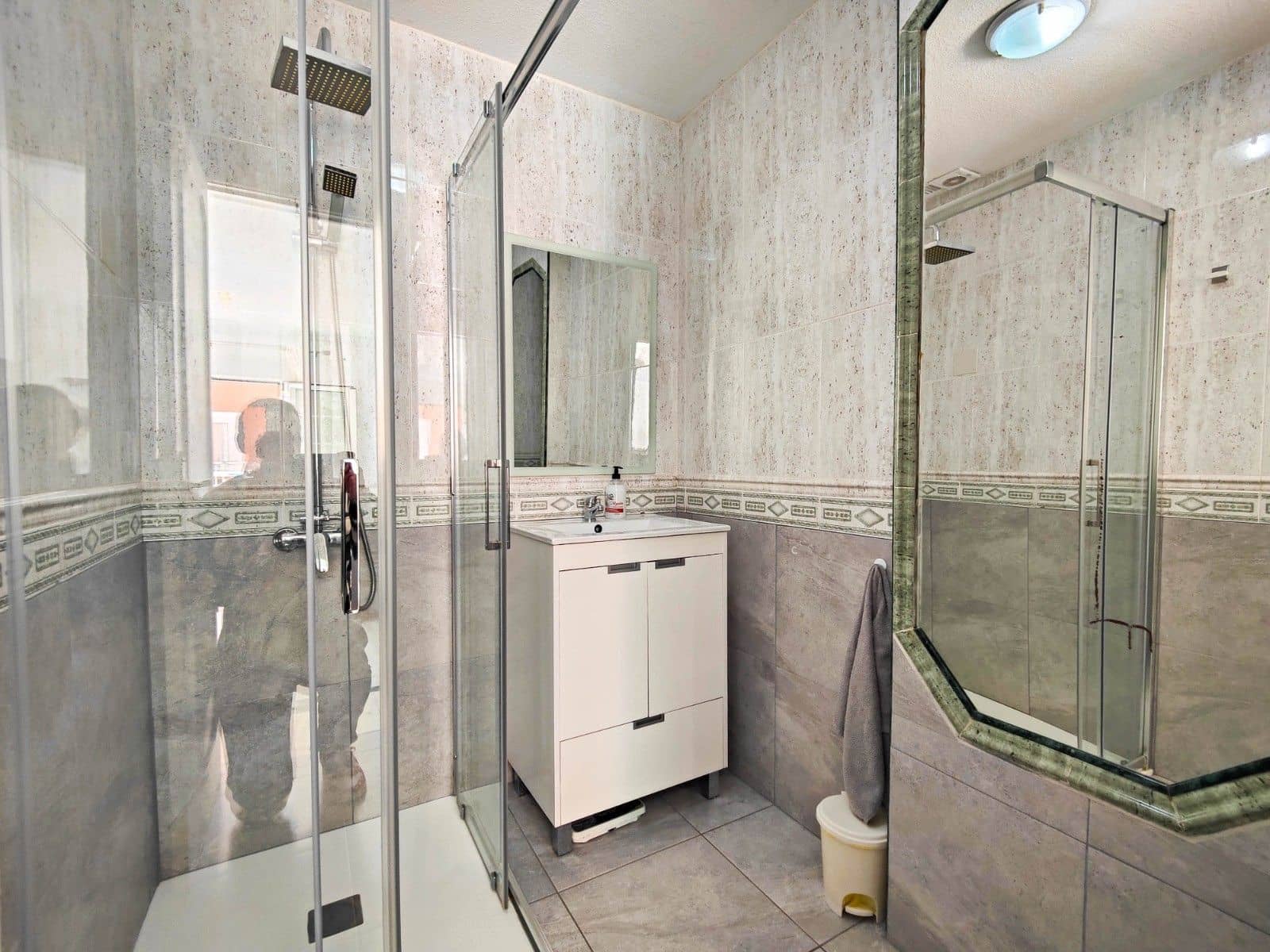 2 Zimmer Penthouse zu verkaufen in Torrevieja - 215.000 € (Ref: 9683647)