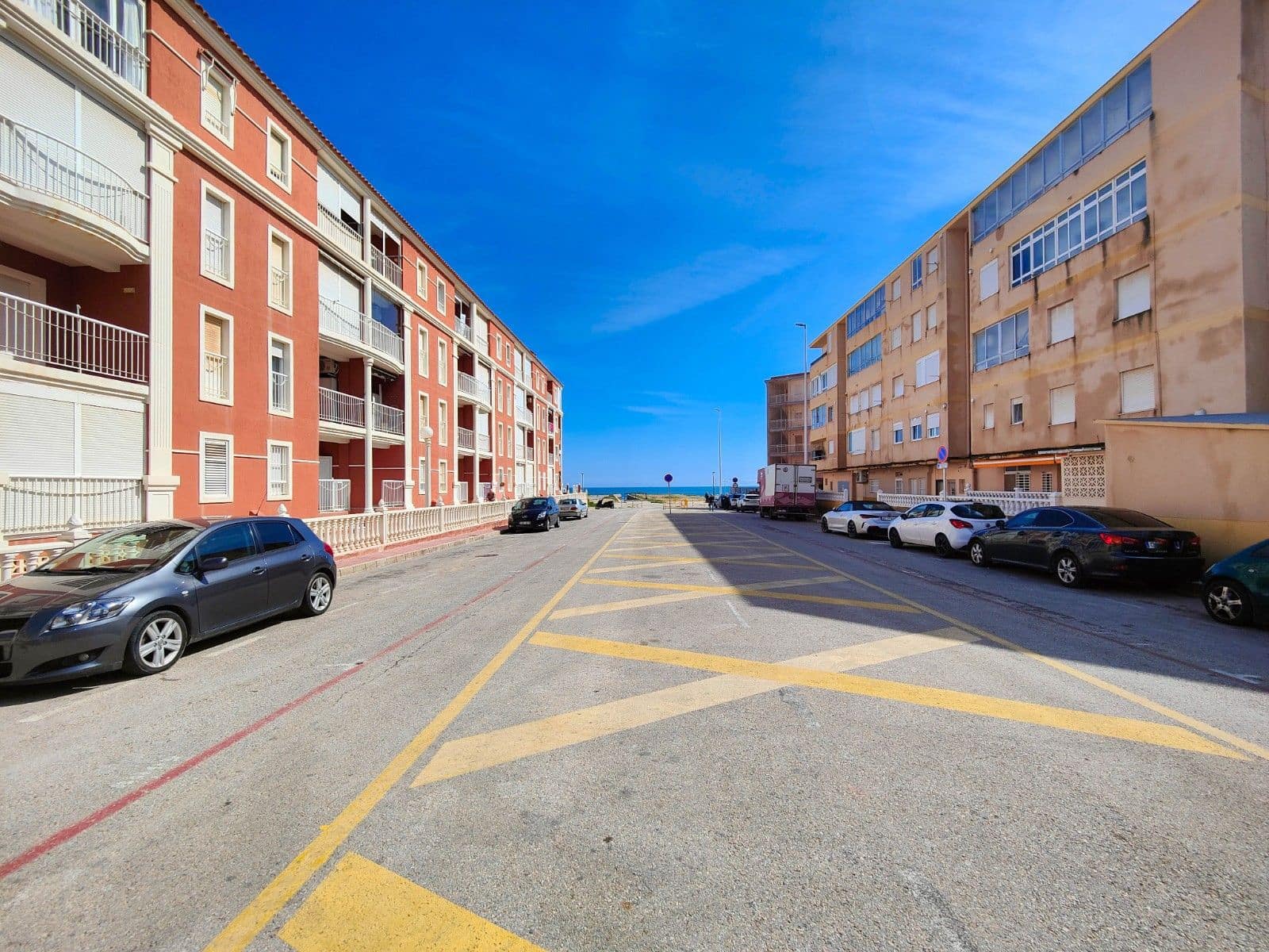 2 Zimmer Penthouse zu verkaufen in Torrevieja - 215.000 € (Ref: 9683647)