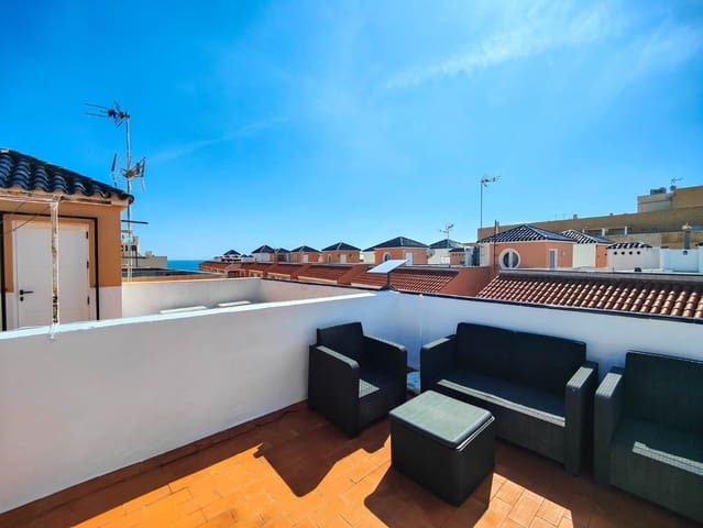 2 bedroom Penthouse for sale in Torrevieja - € 215,000 (Ref: 9683647)