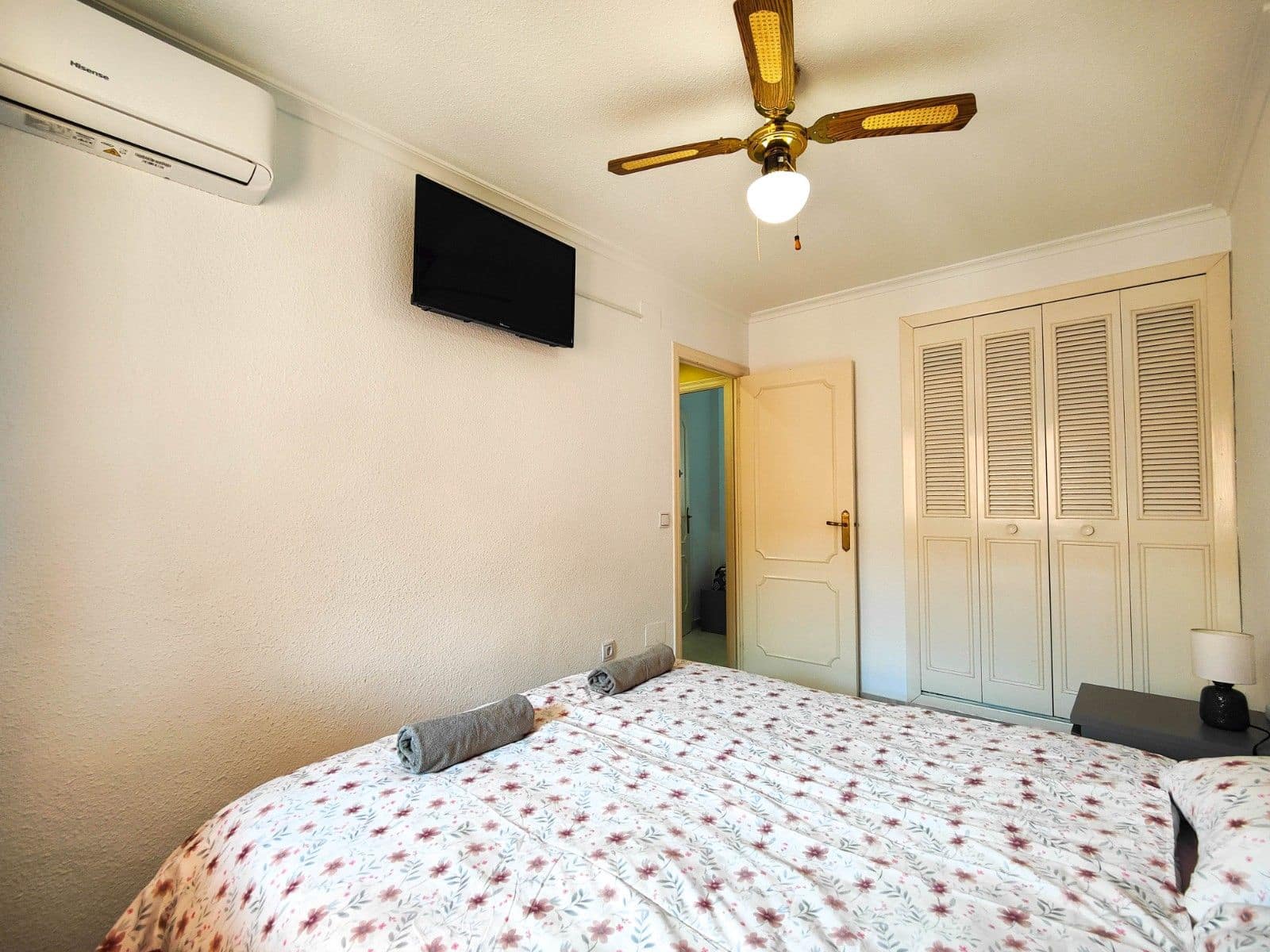 2 bedroom Penthouse for sale in Torrevieja - € 215,000 (Ref: 9683647)