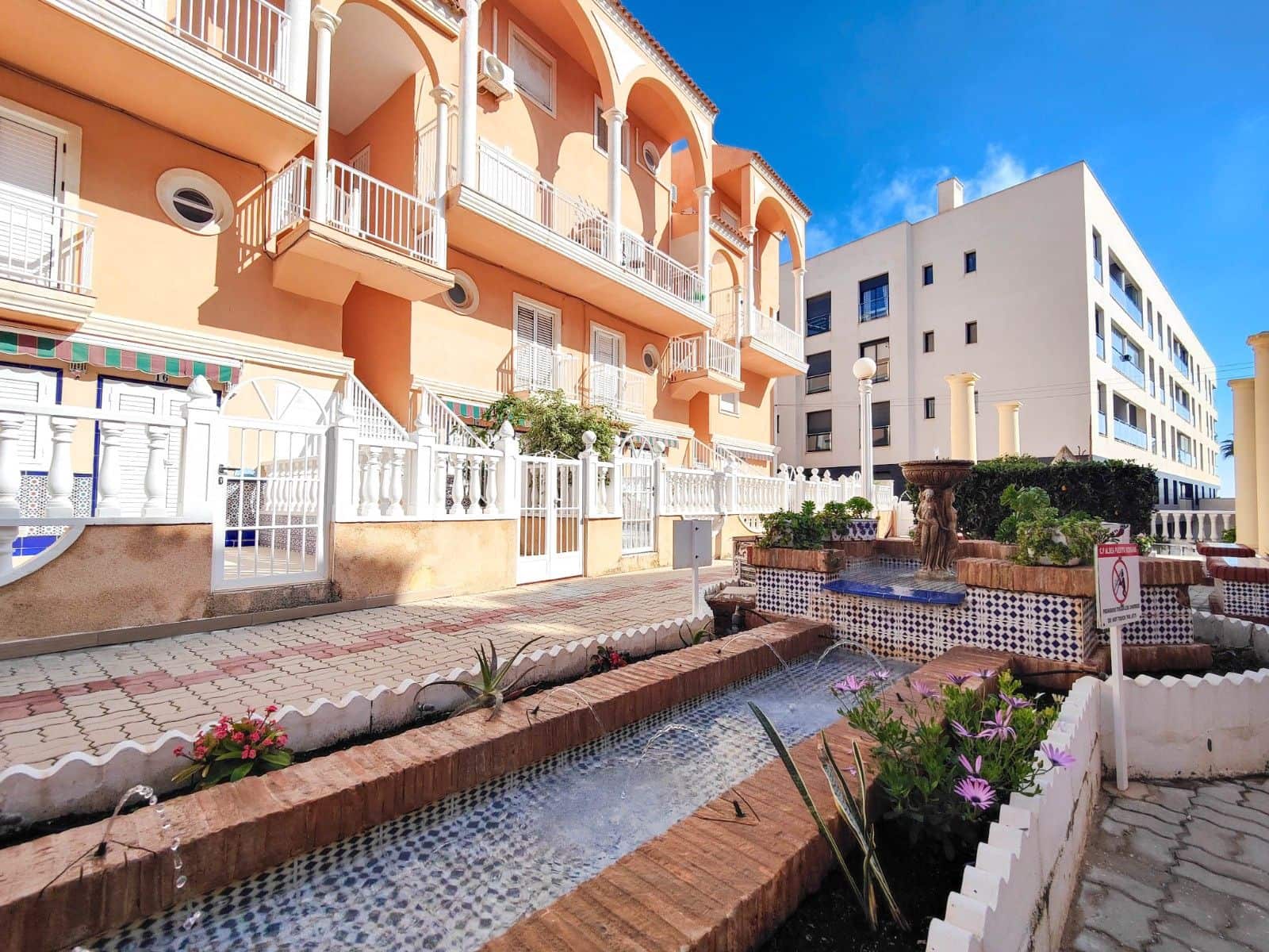 2 bedroom Penthouse for sale in Torrevieja - € 215,000 (Ref: 9683647)