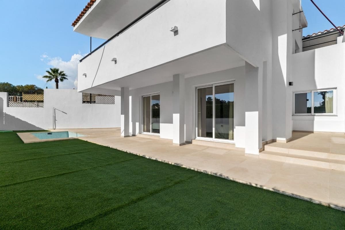 4 bedroom Villa for sale in Mijas with pool - € 850,000 (Ref: 9683679)