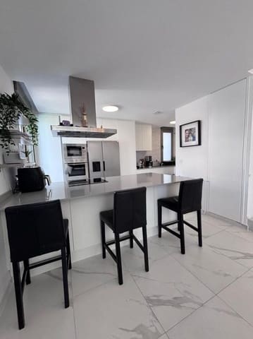 5 soveværelse Villa til salg i Las Filipinas med swimmingpool - € 595.000 (Ref: 9691172)