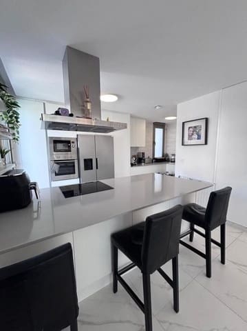 5 soveværelse Villa til salg i Las Filipinas med swimmingpool - € 595.000 (Ref: 9691172)