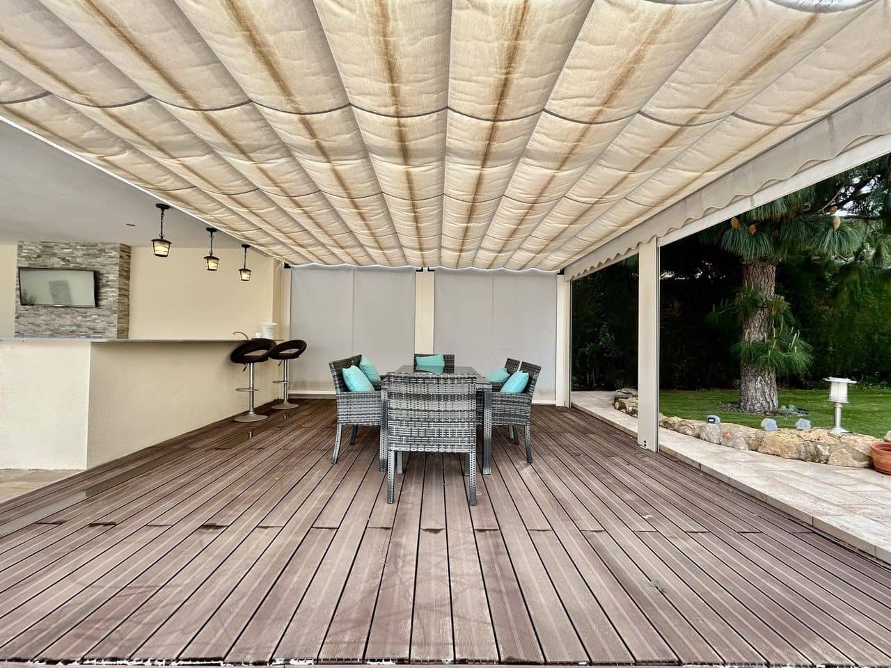 6 bedroom Villa for sale in Cabo Roig with garage - € 799,000 (Ref: 9691177)