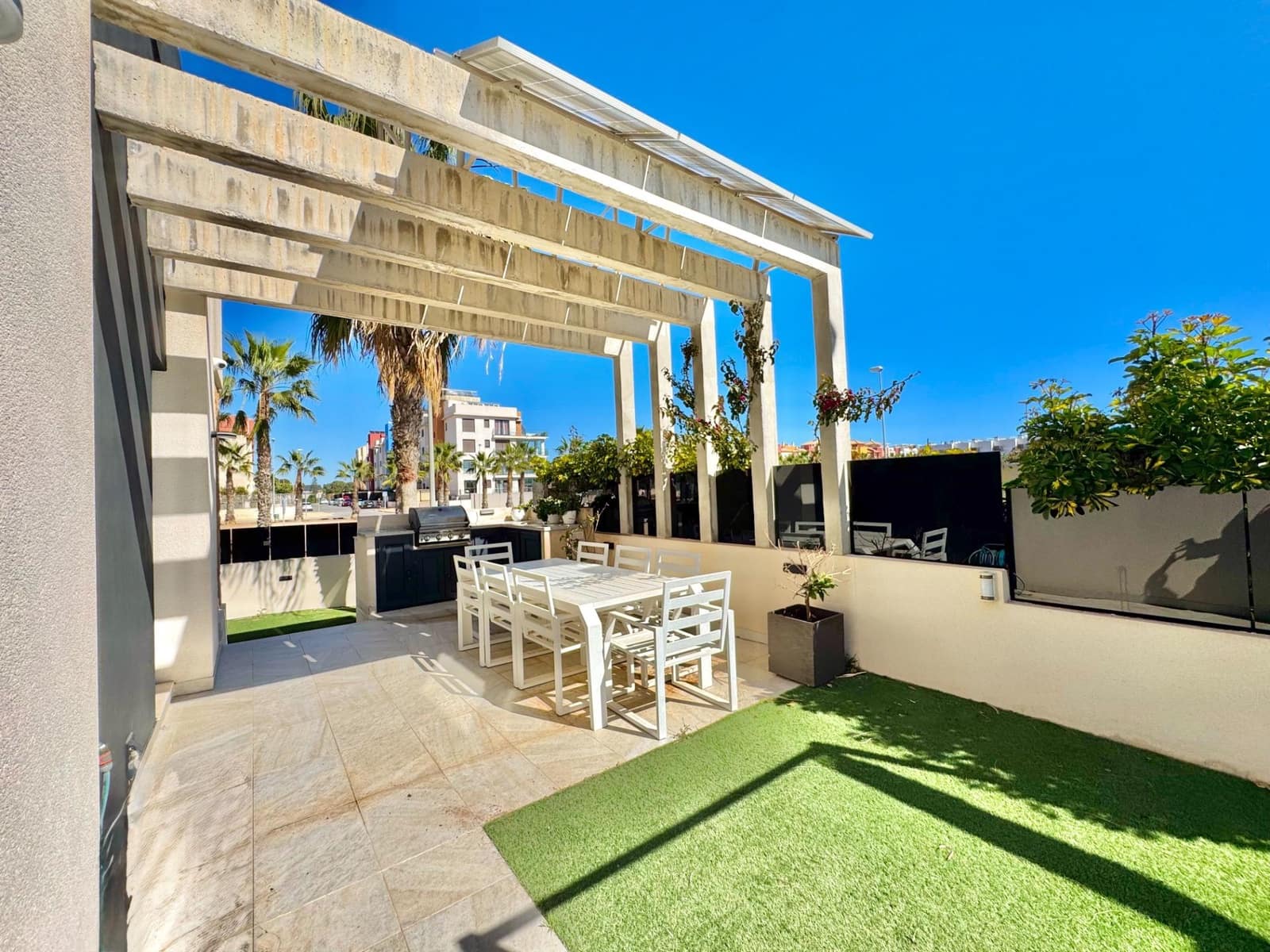 4 bedroom Villa for sale in Orihuela Costa with pool - € 750,000 (Ref: 9698968)