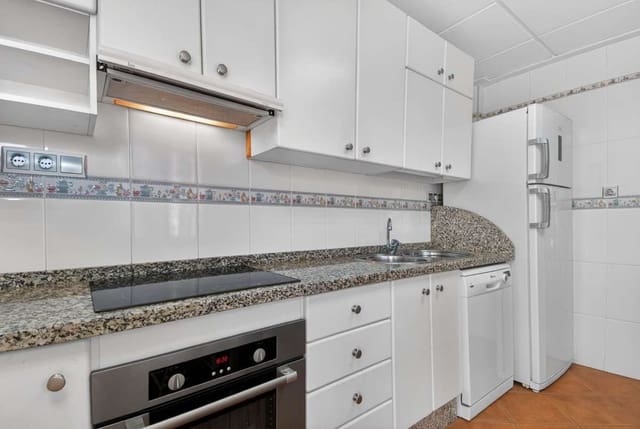 5 soveværelse Villa til salg i Lo Pagan, San Pedro del Pinatar med garage - € 299.990 (Ref: 9698969)