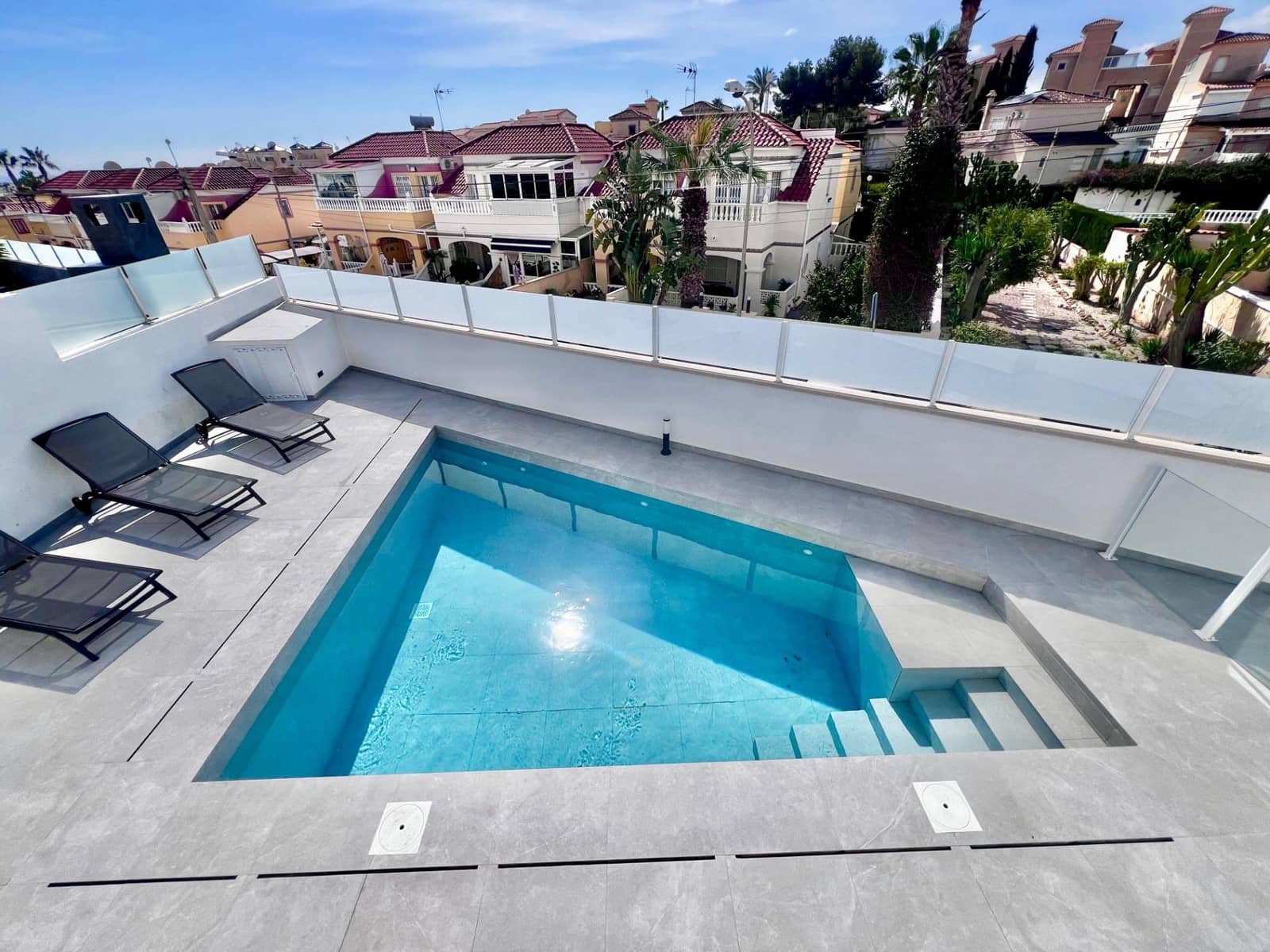 5 Zimmer Villa zu verkaufen in Filipinas mit Pool - 459.000 € (Ref: 9698998)