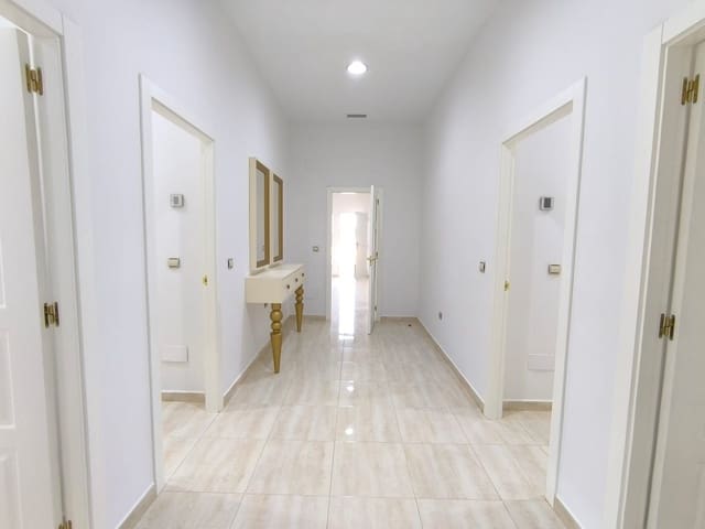 4 slaapkamer Villa te koop in Pinoso - € 595.000 (Ref: 9699052)