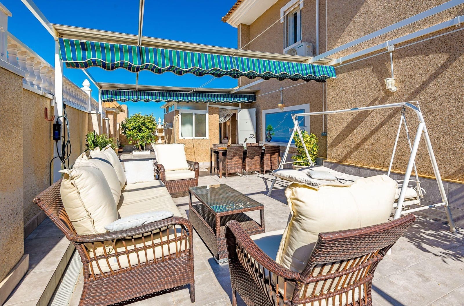 5 soverom Villa til salgs i Torrevieja - € 396 000 (Ref: 9707574)