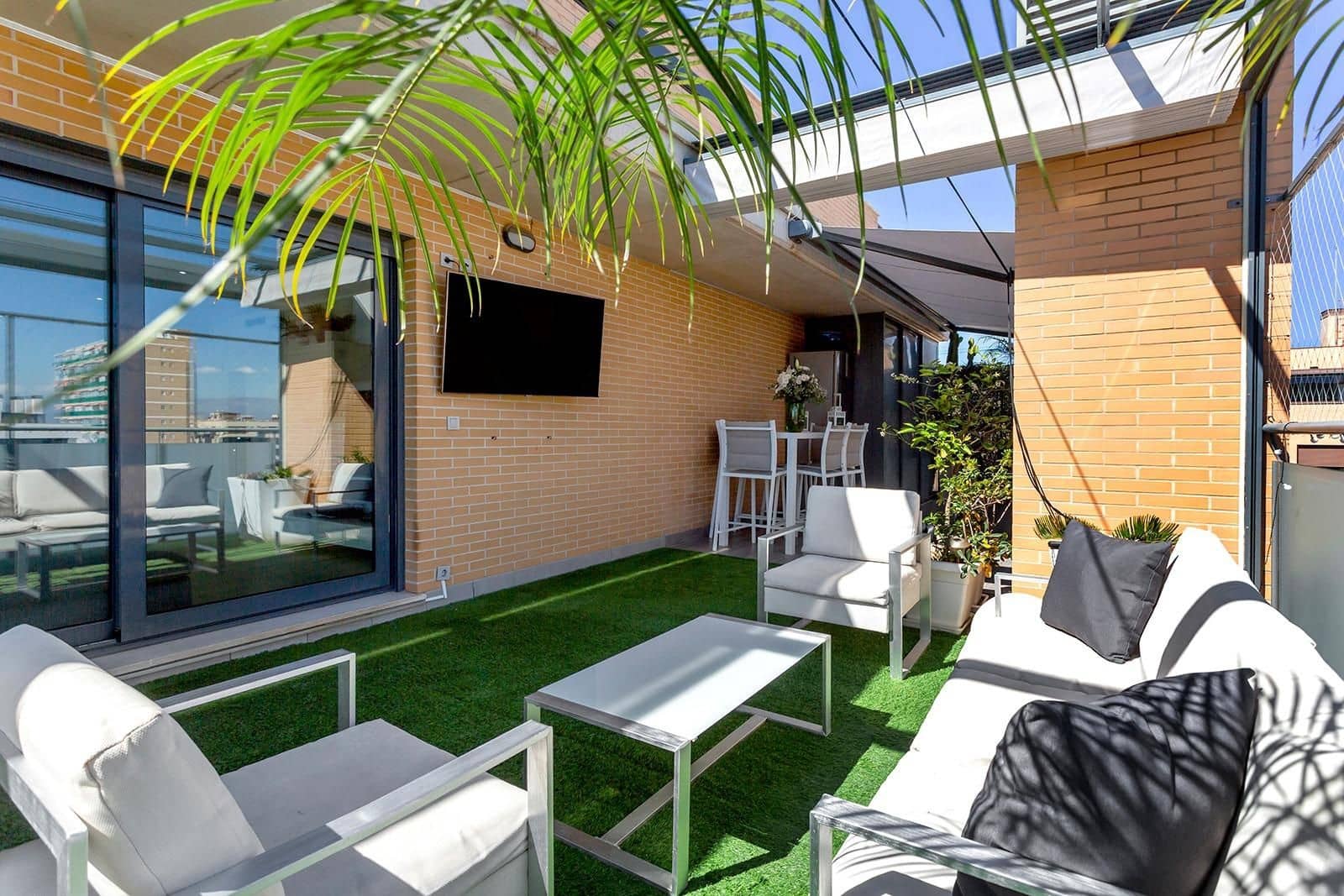 3 quarto Penthouse para venda em Alicante cidade com piscina - 1 100 000 € (Ref: 9707577)