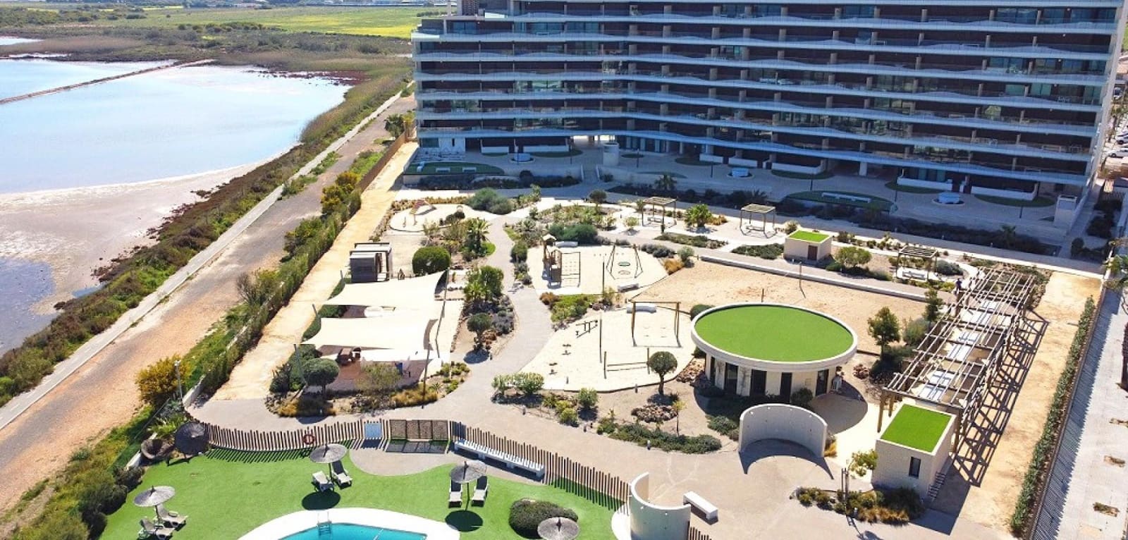 Apartamento de 2 habitaciones en Playa Paraiso en venta con piscina - 320.000 € (Ref: 9707583)