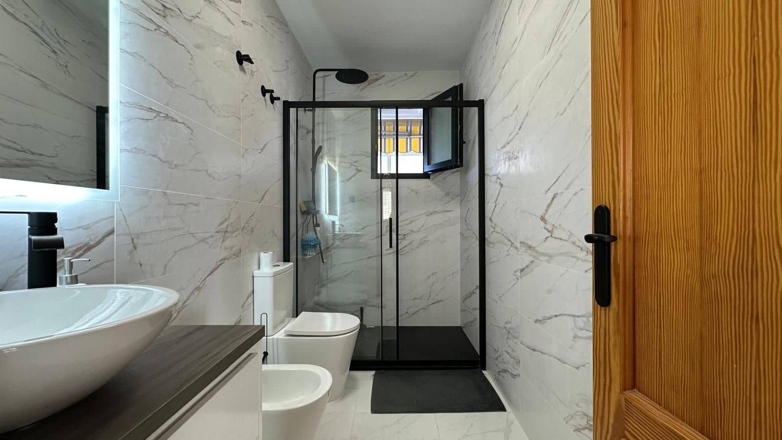 2 Zimmer Apartment zu verkaufen in Torrevieja - 265.000 € (Ref: 9707585)