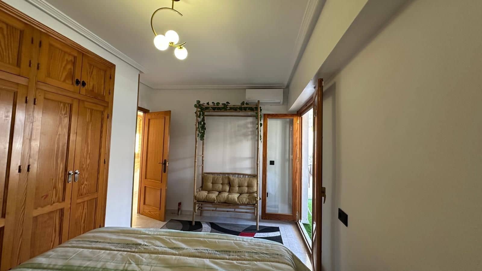 2 Zimmer Apartment zu verkaufen in Torrevieja - 265.000 € (Ref: 9707585)