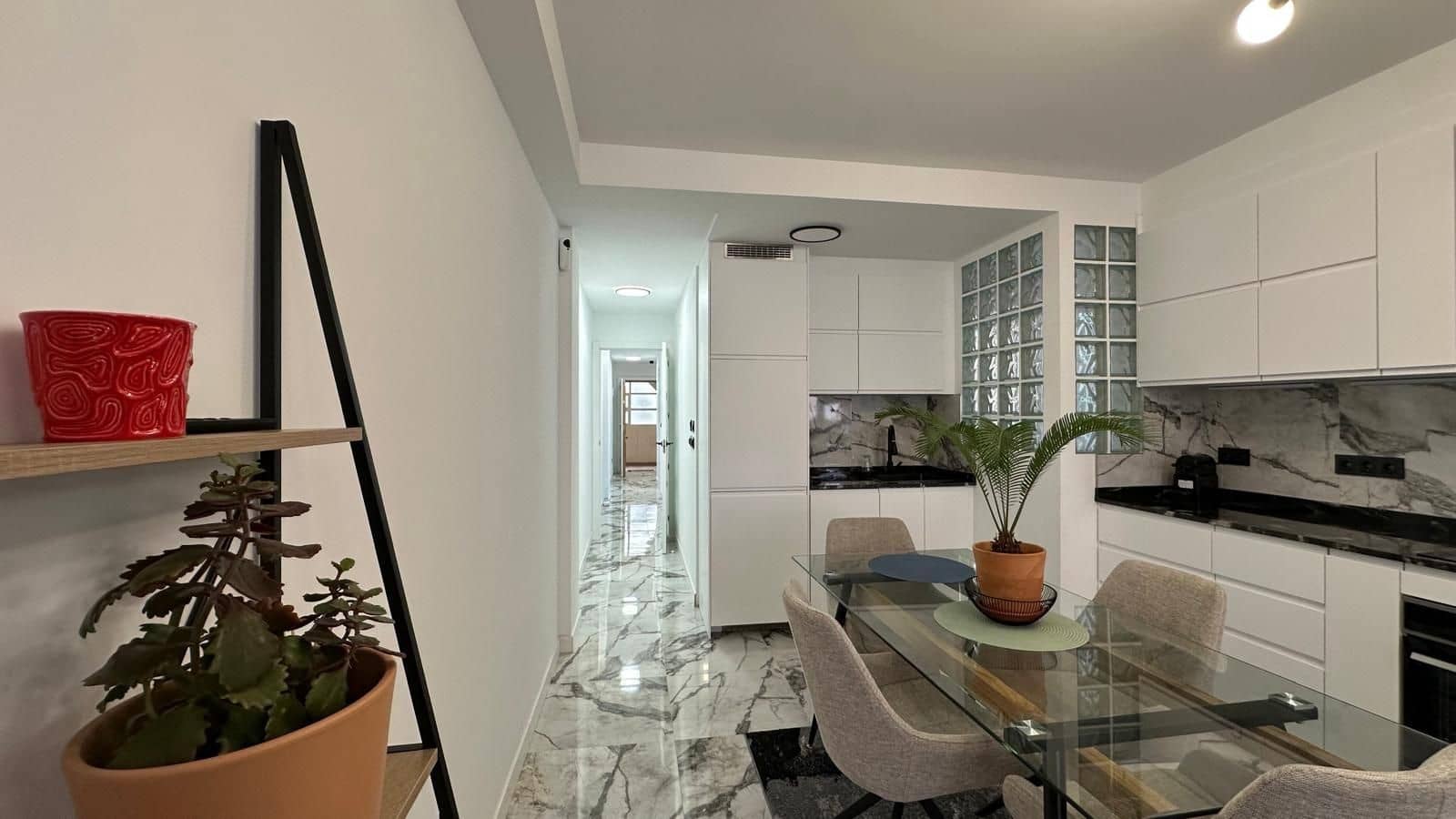 Apartamento de 3 habitaciones en Torrevieja en venta - 374.000 € (Ref: 9707586)