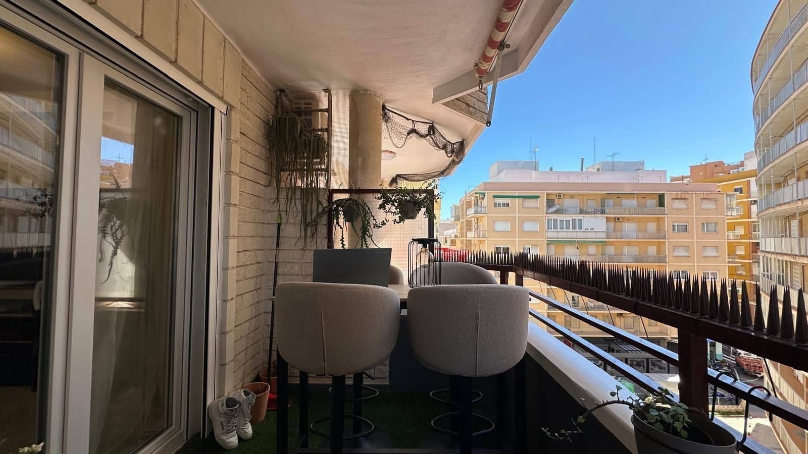 Apartamento de 3 habitaciones en Torrevieja en venta - 374.000 € (Ref: 9707586)
