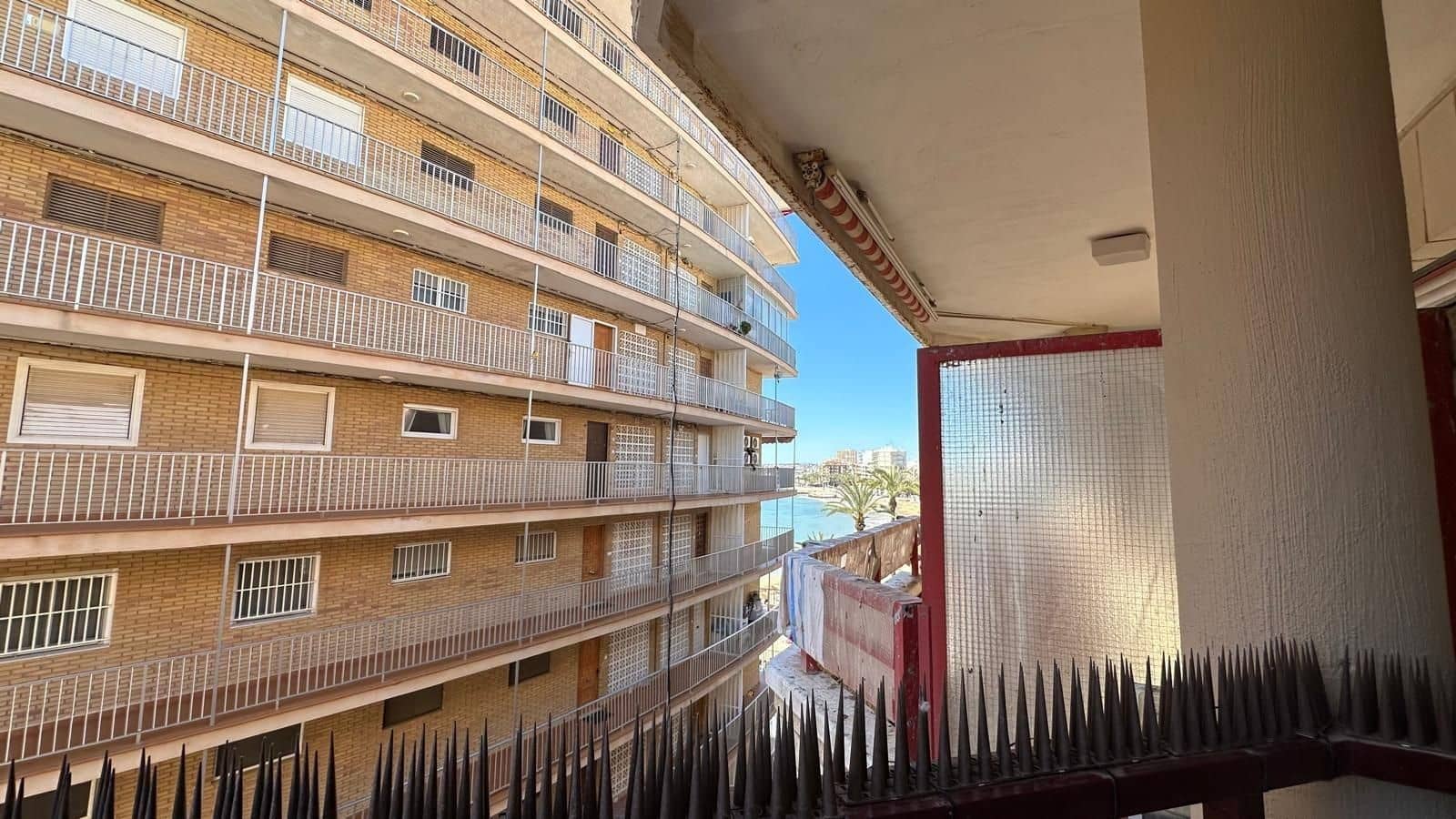 Apartamento de 3 habitaciones en Torrevieja en venta - 374.000 € (Ref: 9707586)