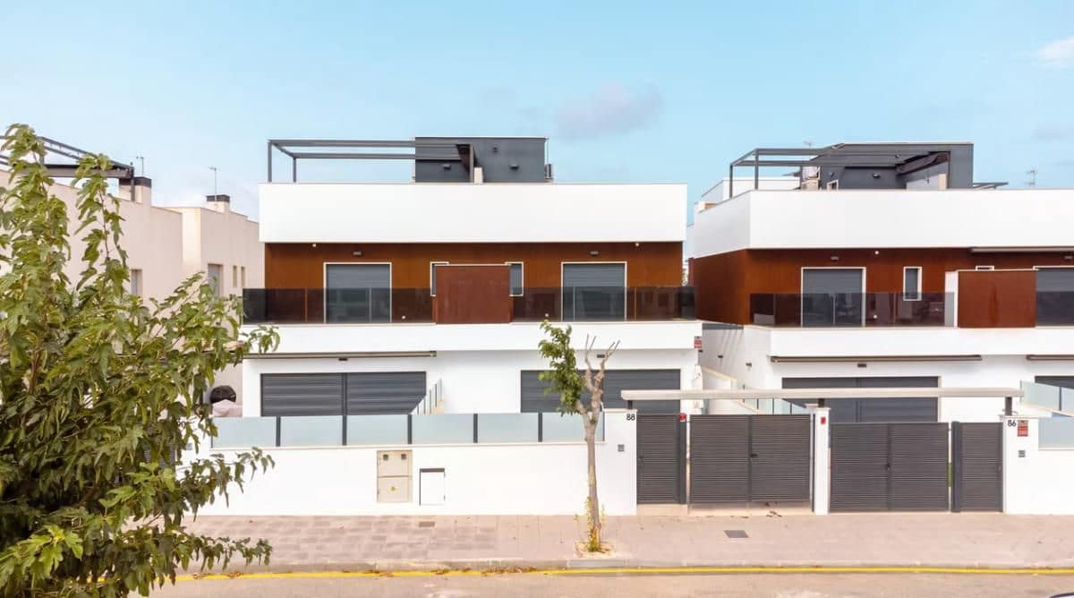 3 soveværelse Rækkehus til salg i Pilar de la Horadada med swimmingpool - € 425.000 (Ref: 9712238)