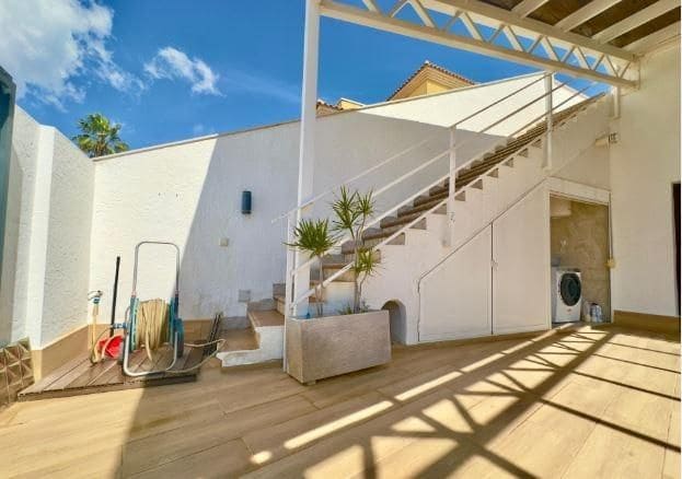 4 chambre Villa/Maison à vendre à Torre de la Horadada avec piscine - 595 000 € (Ref: 9721928)