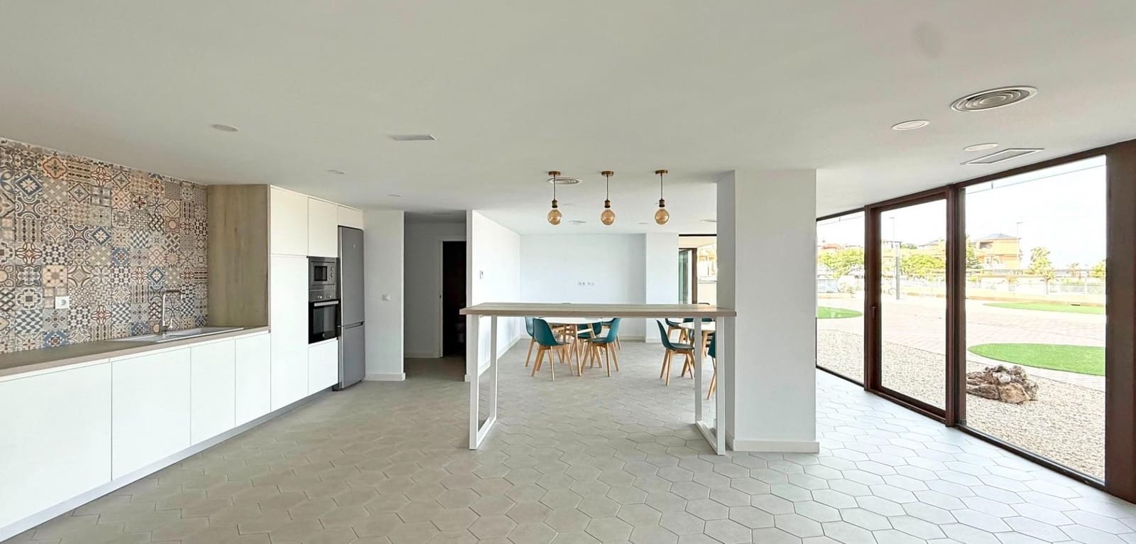 3 bedroom Apartment for sale in Playa Paraiso with pool garage - € 399,990 (Ref: 9721931)