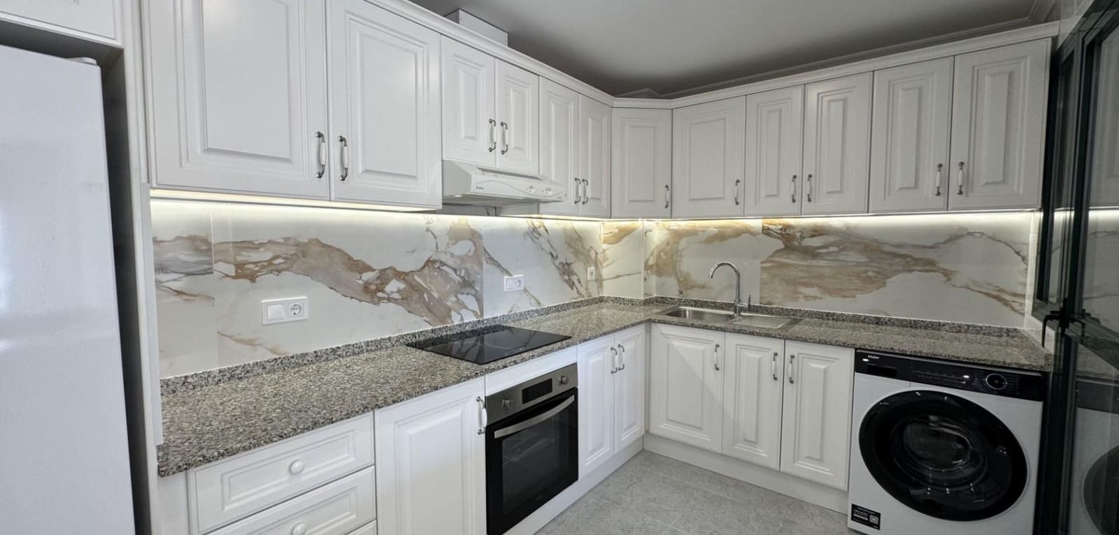 Apartamento de 2 habitaciones en Filipinas en venta con piscina - 249.000 € (Ref: 9722070)