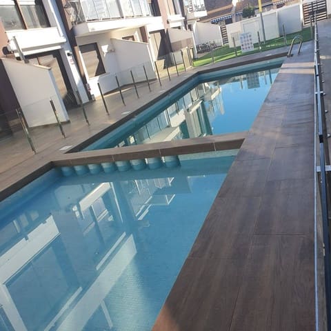 2 soveværelse Semi-Rækkehus til salg i San Pedro del Pinatar med swimmingpool - € 336.800 (Ref: 9722117)