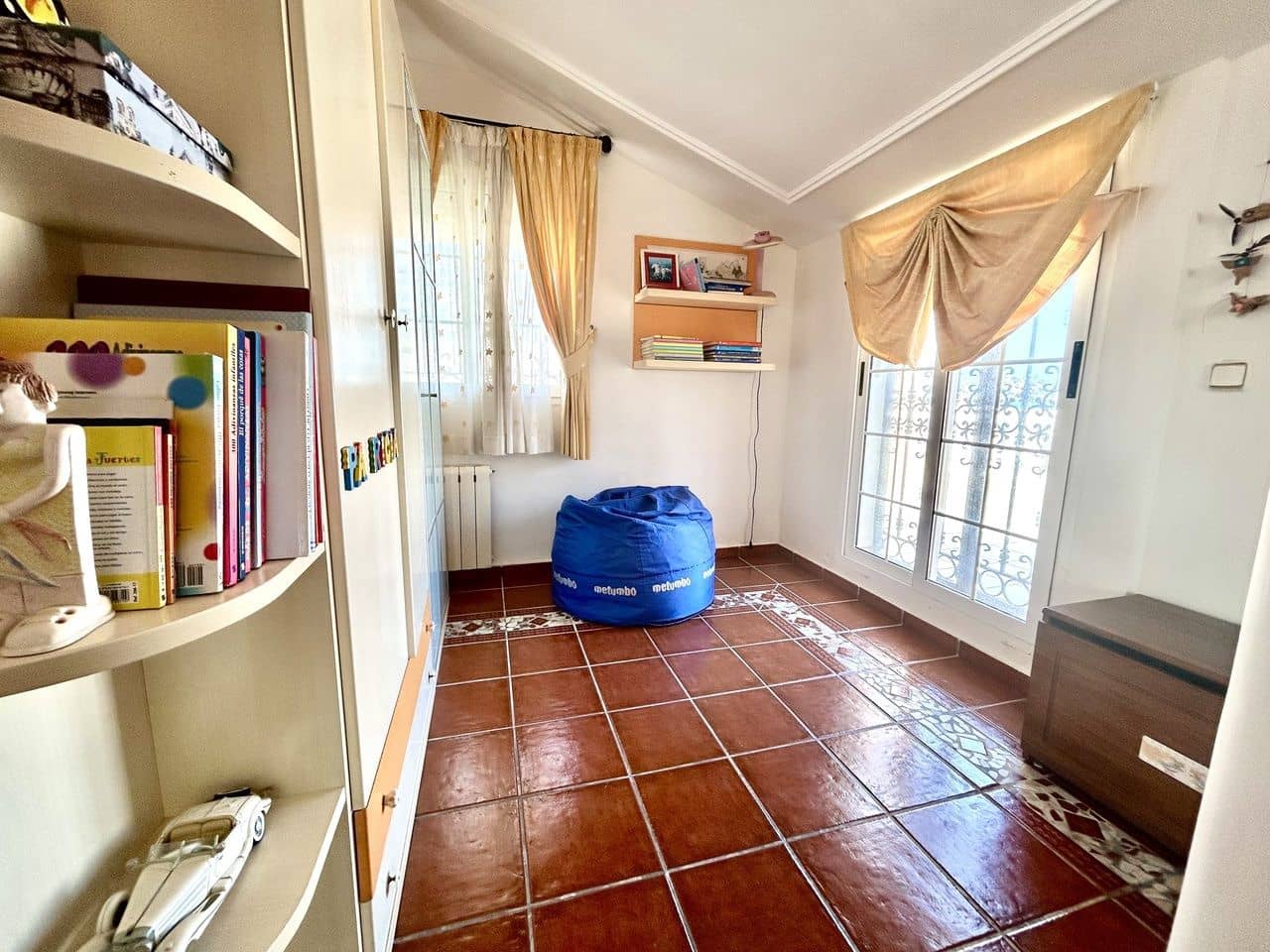 6 Zimmer Villa zu verkaufen in La Mata mit Garage - 950.000 € (Ref: 9722182)