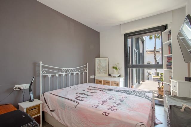 2 bedroom Villa for sale in Villamartín - Las Filipinas, Orihuela - € 329,000 (Ref: 9729383)