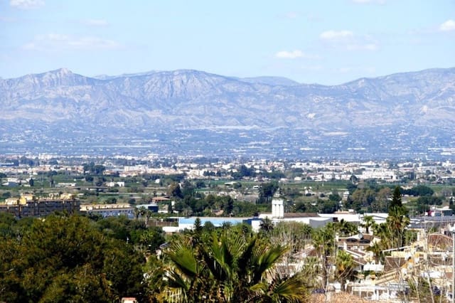 Chalet de 4 habitaciones en Benejúzar en venta - 675.000 € (Ref: 9729391)