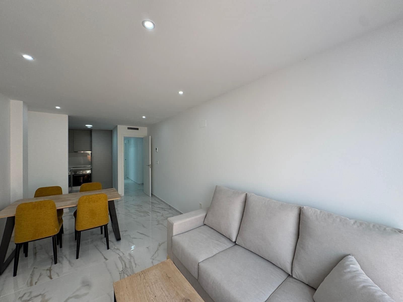 2 bedroom Apartment for sale in Torrevieja with pool - € 189,900 (Ref: 9730289)