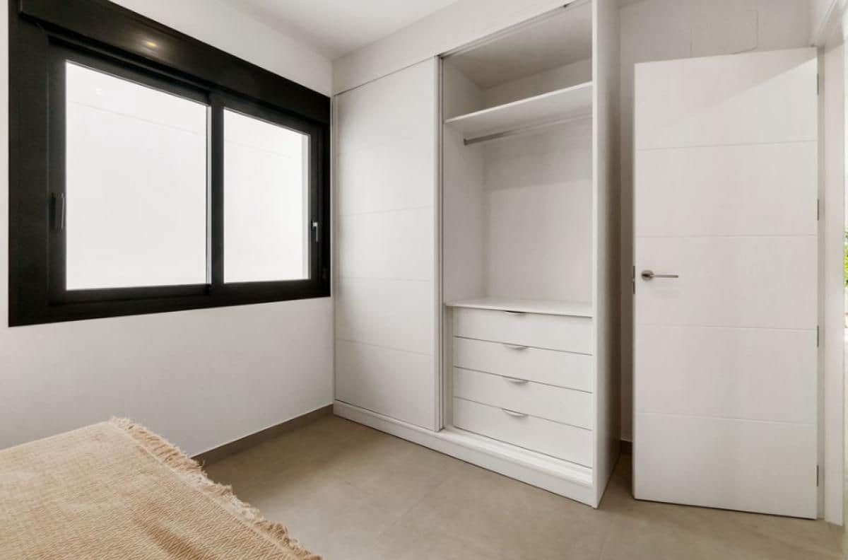 3 slaapkamer Villa te koop in Torre de la Horadada met zwembad - € 380.000 (Ref: 9730301)