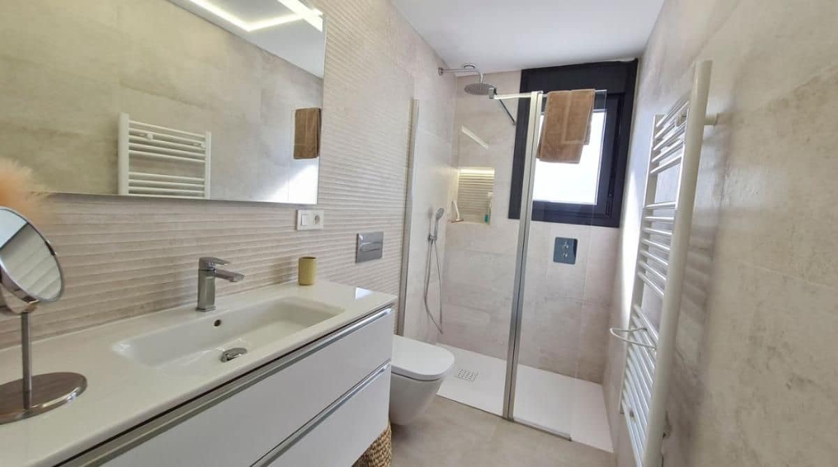 3 slaapkamer Villa te koop in Lo Pagan met zwembad - € 435.000 (Ref: 9730326)