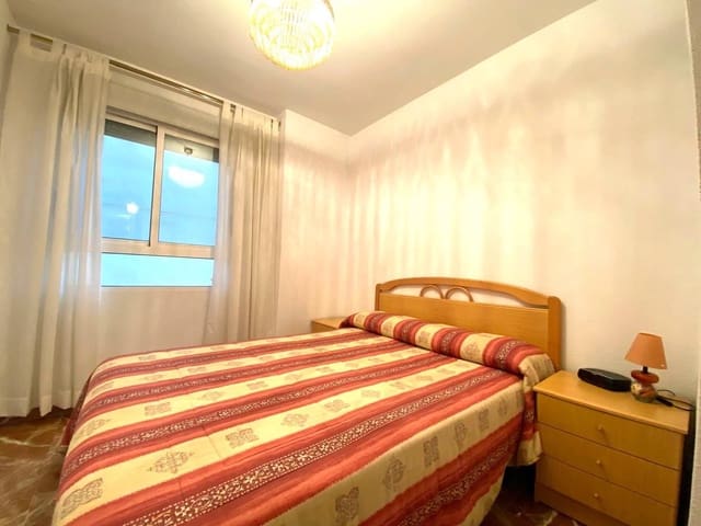 4 makuuhuone Huoneisto myytävänä paikassa Alicante kaupunki - 390 000 € (Ref: 9739046)