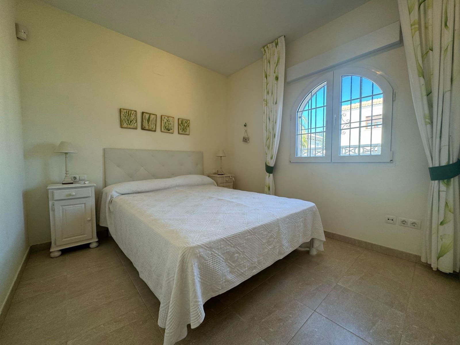 4 chambre Villa/Maison à vendre à Playa Flamenca avec garage - 870 000 € (Ref: 9739055)