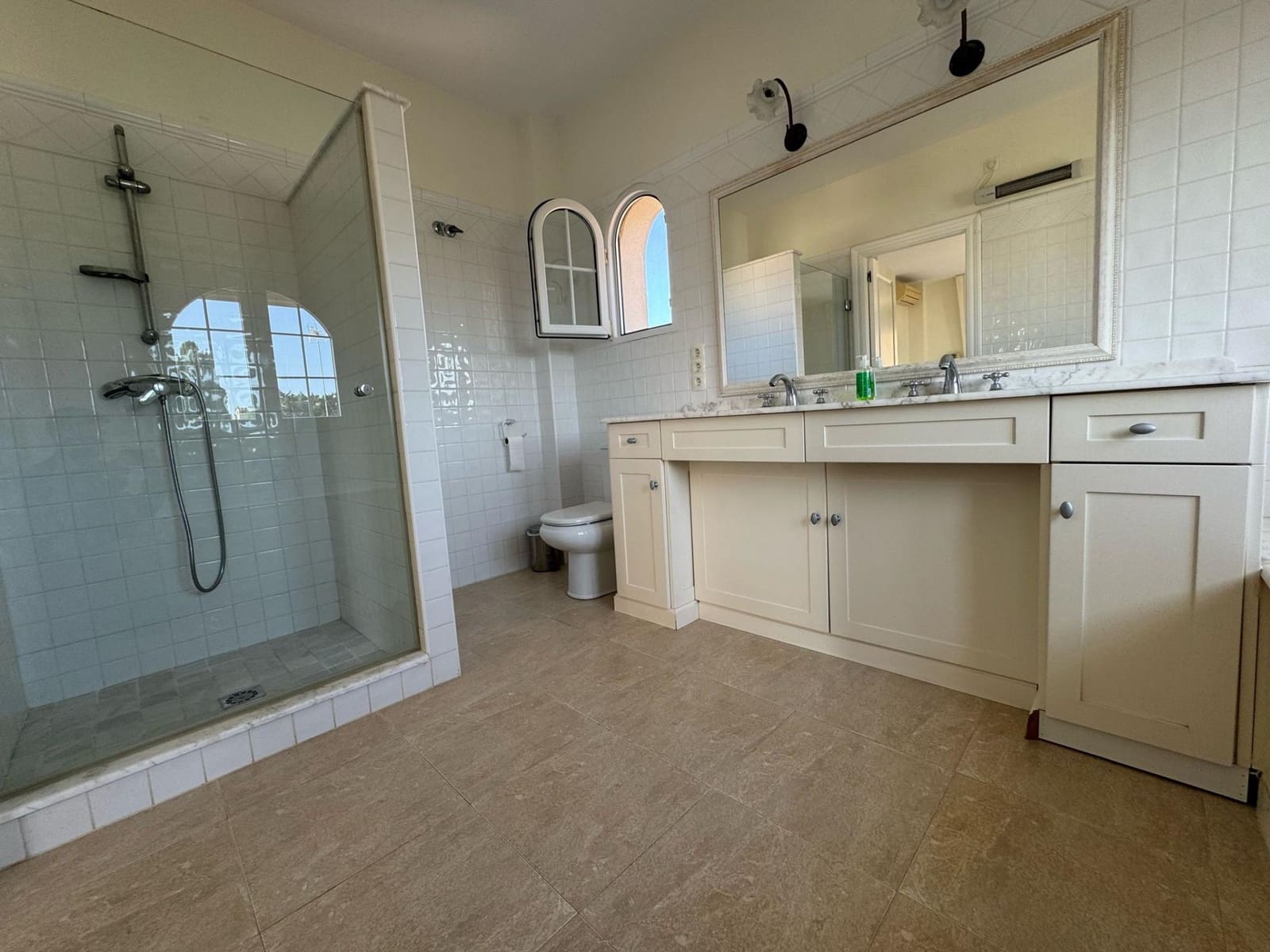 4 chambre Villa/Maison à vendre à Playa Flamenca avec garage - 870 000 € (Ref: 9739055)