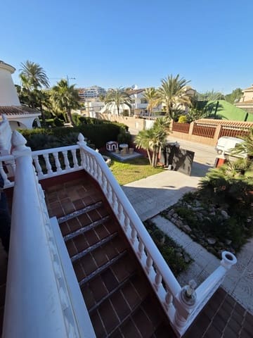 5 Zimmer Villa zu verkaufen in Campoamor, Orihuela mit Garage - 860.000 € (Ref: 9739058)
