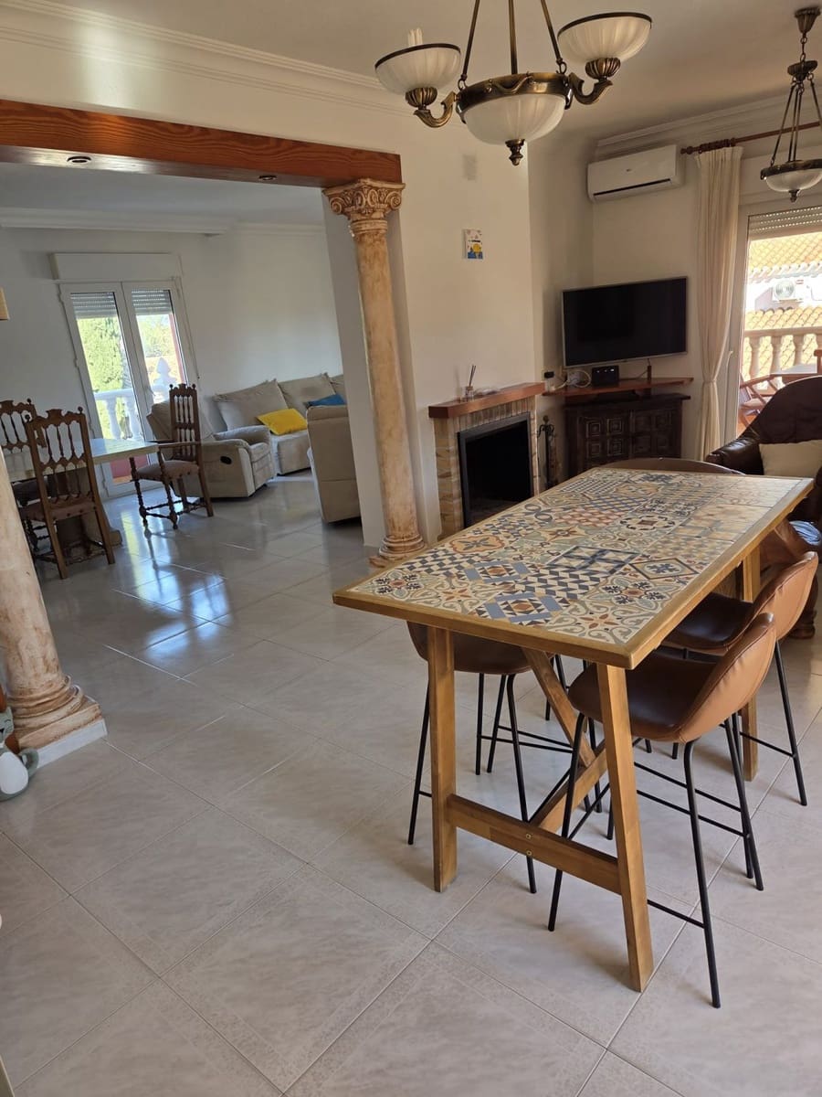 5 Zimmer Villa zu verkaufen in Campoamor mit Garage - 860.000 € (Ref: 9739058)