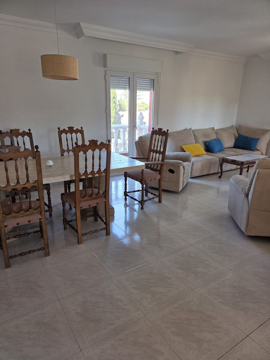 5 Zimmer Villa zu verkaufen in Campoamor mit Garage - 860.000 € (Ref: 9739058)