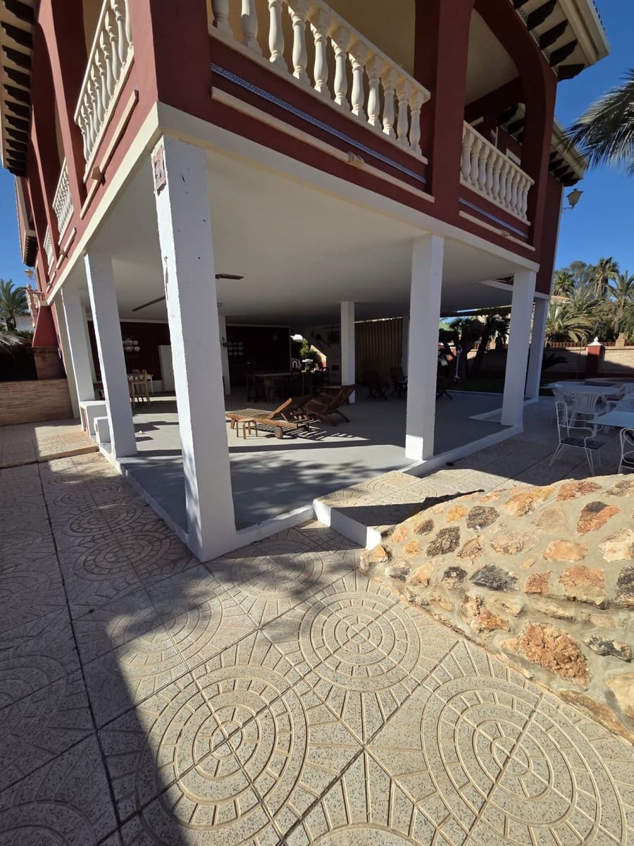 5 Zimmer Villa zu verkaufen in Campoamor mit Garage - 860.000 € (Ref: 9739058)