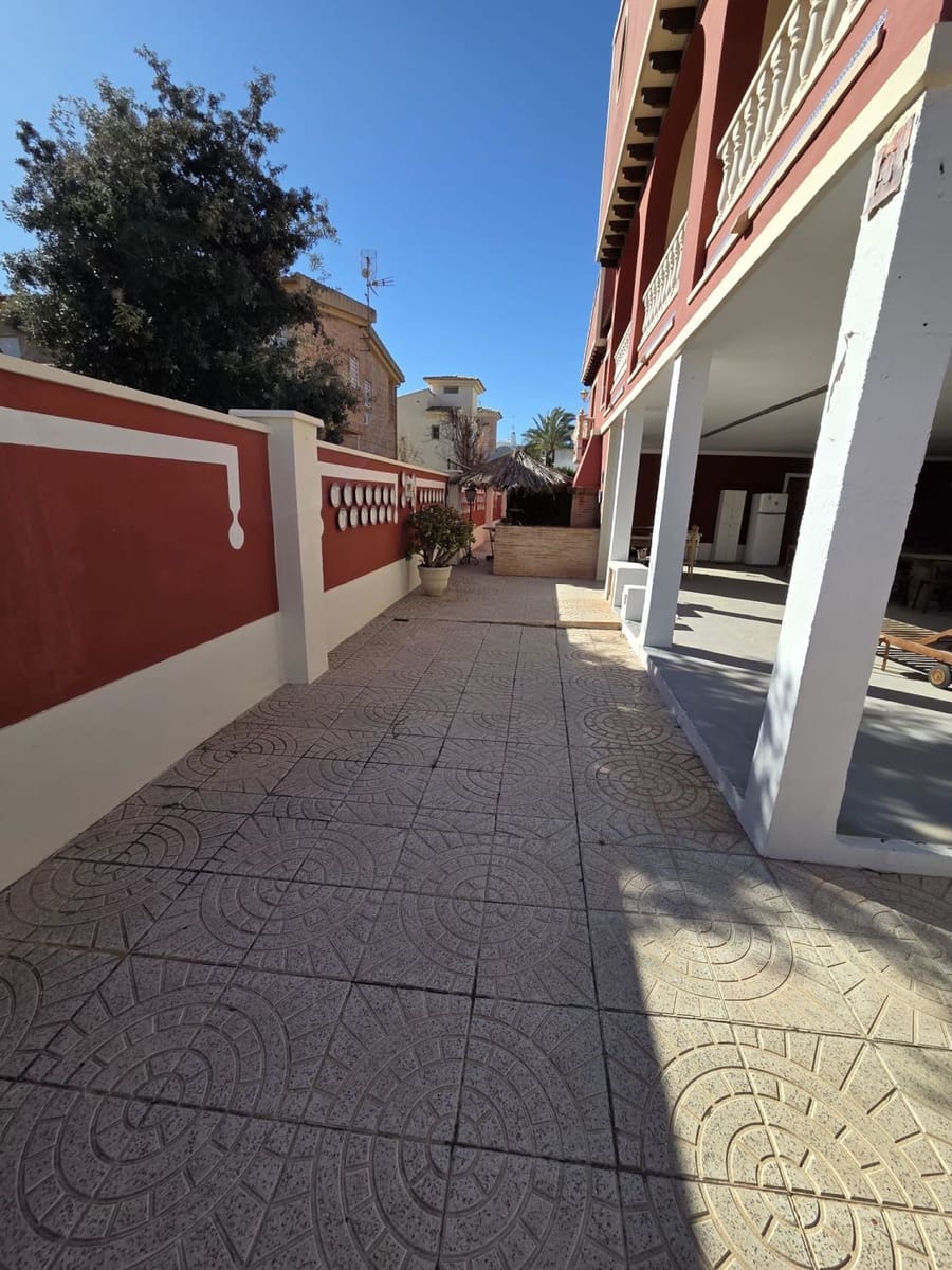 5 Zimmer Villa zu verkaufen in Campoamor mit Garage - 860.000 € (Ref: 9739058)