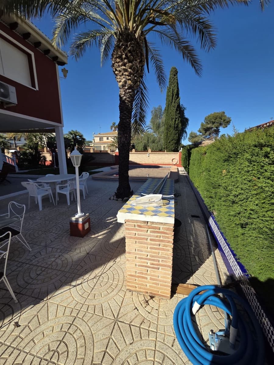 5 Zimmer Villa zu verkaufen in Campoamor mit Garage - 860.000 € (Ref: 9739058)