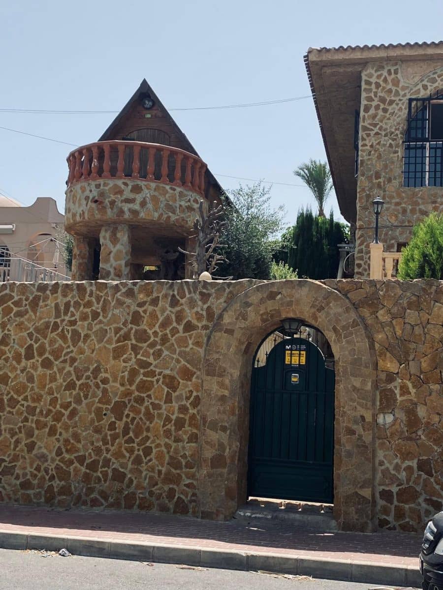 7 Zimmer Villa zu verkaufen in La Siesta - 545.000 € (Ref: 9739059)