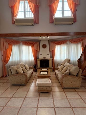 5 sovrum Villa till salu i La Zenia, Orihuela med pool - 650 000 € (Ref: 9739060)