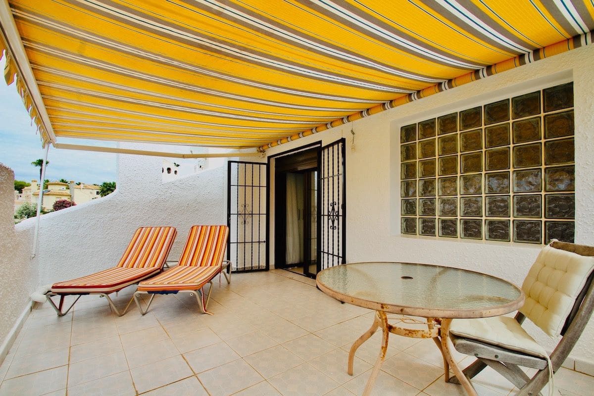 Adosado de 4 habitaciones en Orihuela Costa en venta con garaje - 390.000 € (Ref: 9739064)