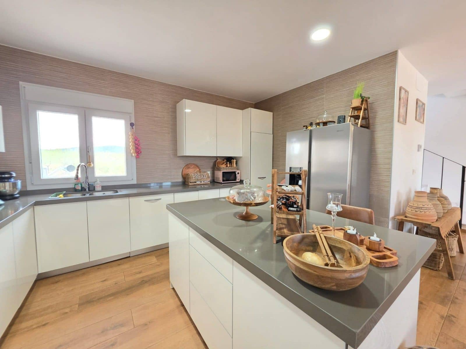 4 slaapkamer Villa te koop in Pinoso - € 549.995 (Ref: 9739065)